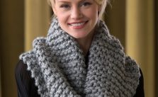 Voluminous Cowl Free Knitting Pattern