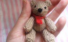 Knitted Twin Bears: Bill And Ben Free Knitting Pattern