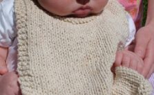 Free Simple Baby Bib Knitting Pattern