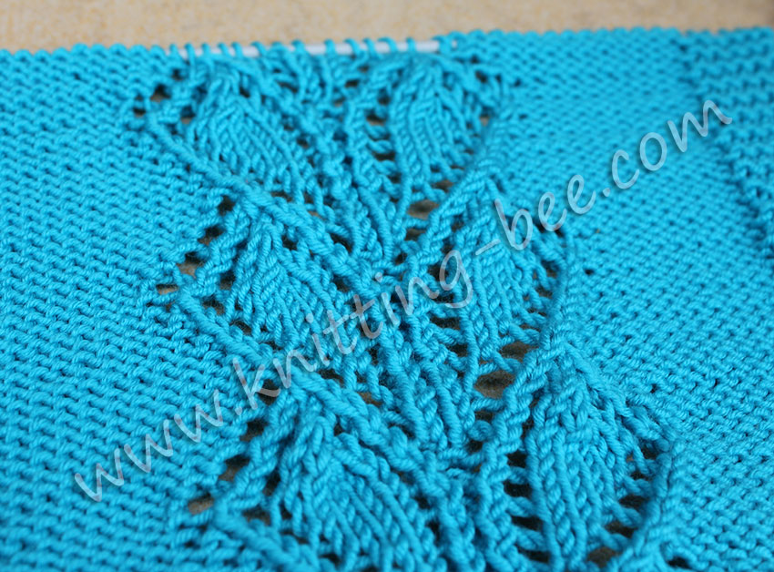Lace Heart Shaped Panel Free Knitting Stitch https://www.knitting-bee.com/