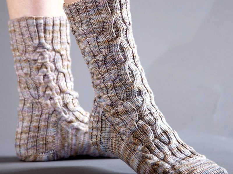 Sprouting Free Cabled Socks Knitting Pattern