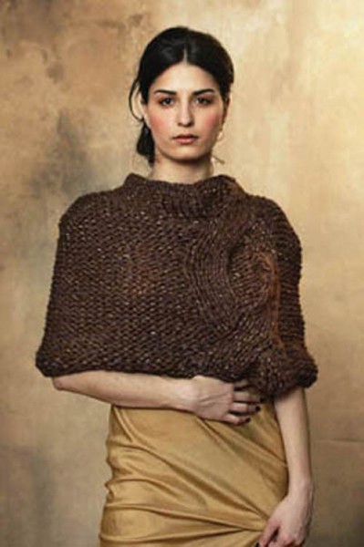 Interweave Knits Fall 2007 – Fern, Moss and Shale Cabled Capelet