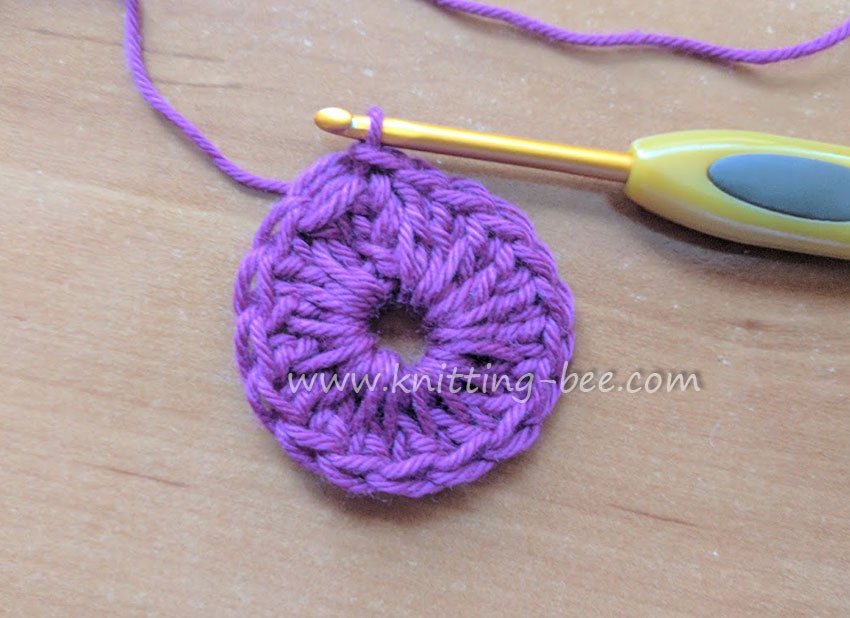 Heart in a Granny Square Crochet Free Tutorial by www.knitting-bee.com