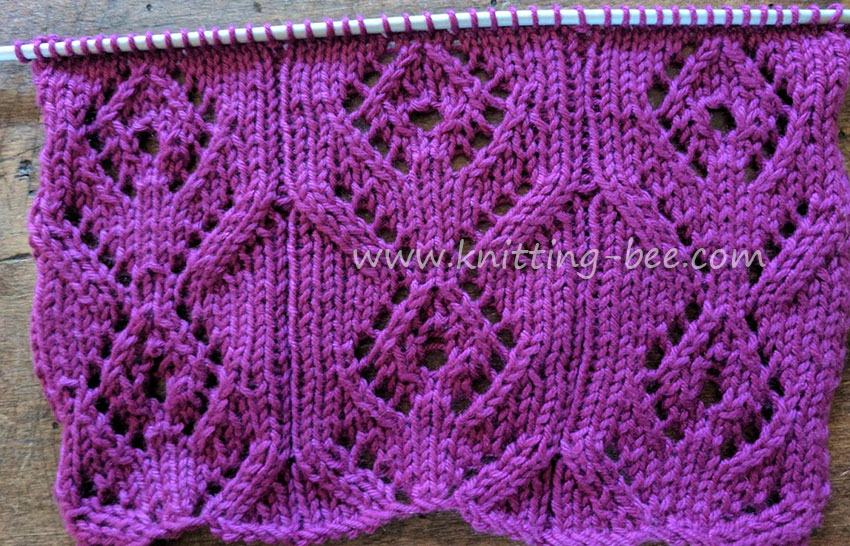 Diamond Flower Free Lace Knitting Stitch https://www.knitting-bee.com/knitting-stitch-library/lace-stitches/diamond-flower-free-lace-knitting-stitch
