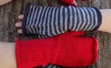 Estilo Fingerless Mitts Free Knitting Pattern Download