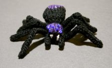 Knit A Spooky, Sparkly Spider – Free Pattern
