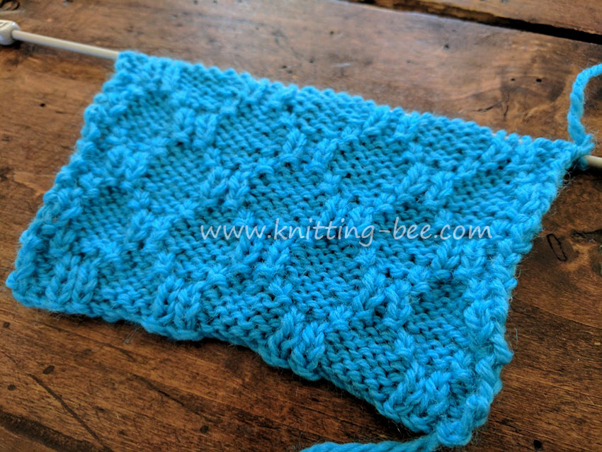 Knit and Purl Rings Free Knitting Stitch https://www.knitting-bee.com/knitting-stitch-library/knit-purl-combinations/knit-purl-rings-free-knitting-stitch 