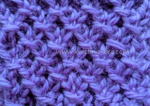 Quilted Stitch - Free Knitting Stitch via www.knitting-bee.com