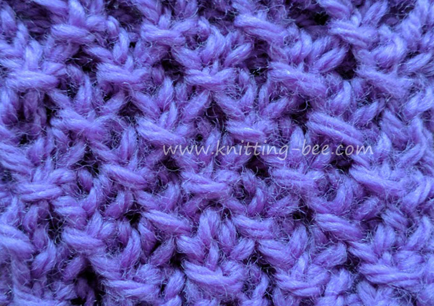 Quilted Stitch - Free Knitting Stitch via www.knitting-bee.com