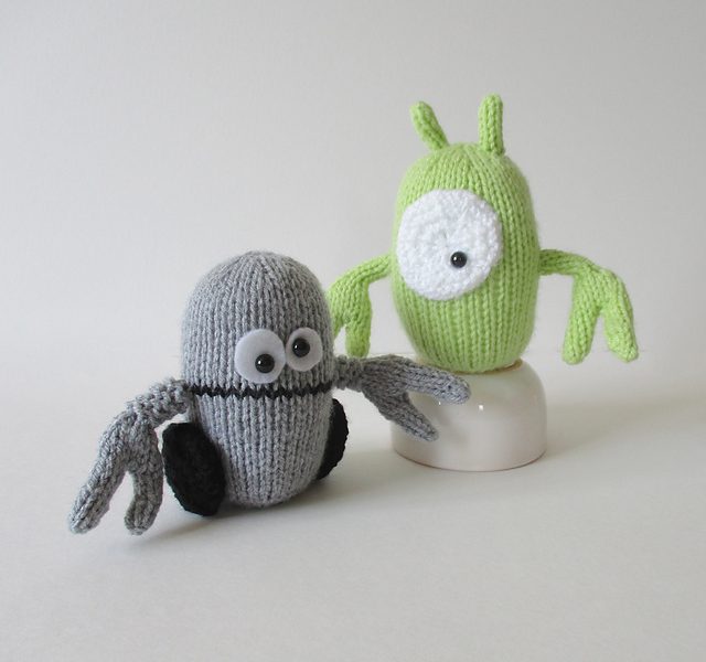 Alien and Robot Free Knitting Pattern