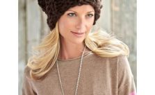 Bernat Big Textures Hat free easy pattern to knit for beginners