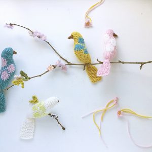 Blossom birds free knitting pattern