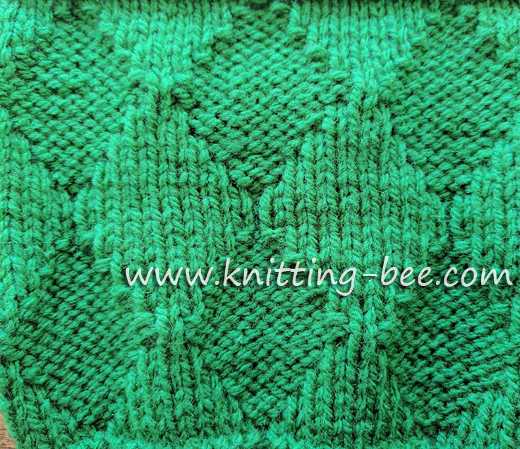 Knit and Purl Diamond Free Knitting Stitch Pattern from https://www.knitting-bee.com/knitting-stitch-library/knit-purl-stitches/knit-purl-diamond-free-knitting-stitch-pattern