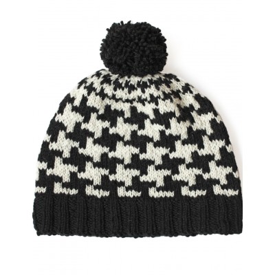 Patons Houndstooth Hat Free Knitting Pattern