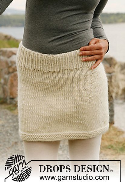 Snowbell Short Skirt Free Women’s Knitting Pattern