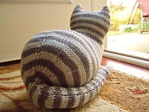 The Parlor Cat Free Toy Knitting Pattern