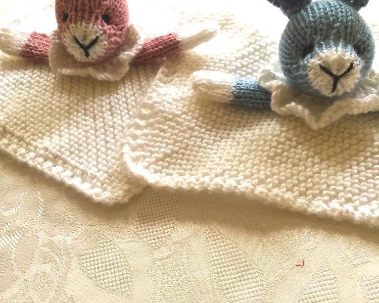 Bunny Mini Cuddly Blankie Free Baby Knitting Pattern