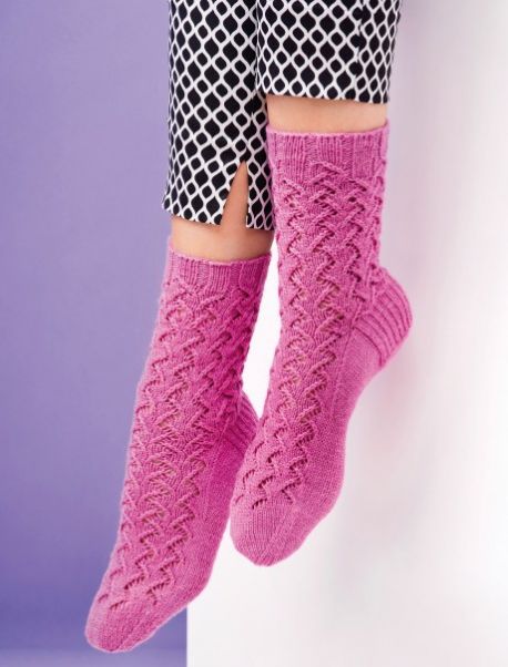 Beginner’s Lace Socks Free Knitting Pattern