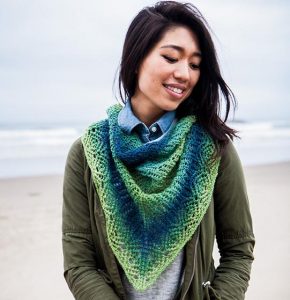 Caterpillar Shawlette Free Knitting Pattern