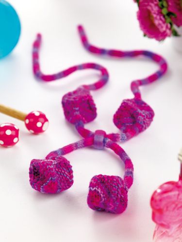 Cute Cubes Necklace Free Knitting Pattern