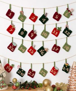 Advent Calendar Gift Pockets Free Christmas Knitting Pattern