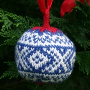Christmas Balls Free Christmas Knitting Pattern