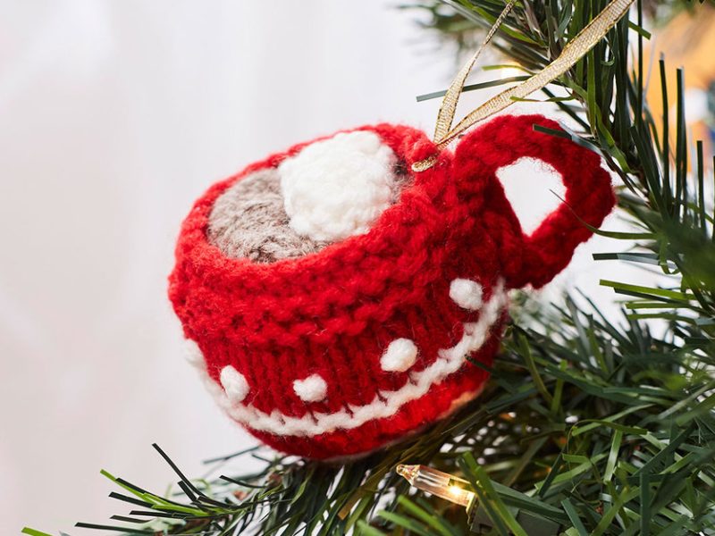 Cup of Cocoa Ornament Free Christmas Knitting Pattern