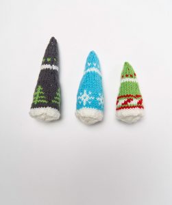 Fair Isle Santas Free Christmas Knitting Pattern