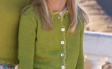 In The Garden Girl’s Jacket Free Knitting Pattern