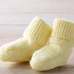 Tizz baby Booties Free Knitting Pattern