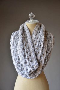 Porthole Cowl Free Knitting Pattern