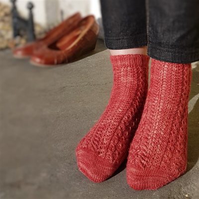 Daly Socks - Toe-Up Free Knitting Pattern