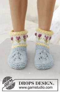 Spring Buds Lace, Cables and Colorwork Slippers Free Knitting Pattern