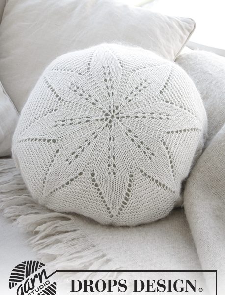 White Flower Pillow Free Lace Knitting Pattern