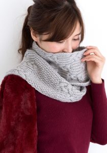 Free knitting pattern for a cable and texture scarf