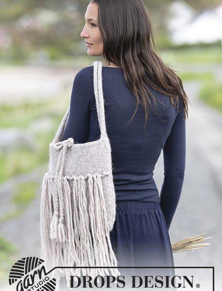Free Knitting Pattern for a Handbag with Fringes