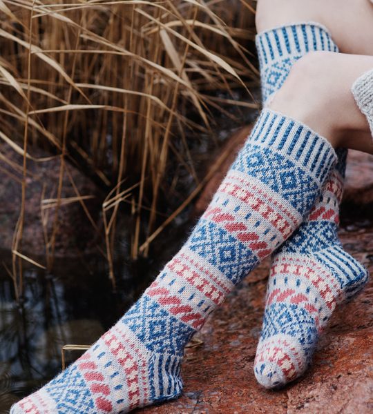 Free Knitting Pattern for Karelia Colourwork Socks