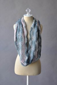 Free Knitting Pattern for a Spellbinder Cowl.