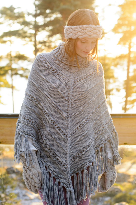 Free Pattern for a Women's Knitted Poncho