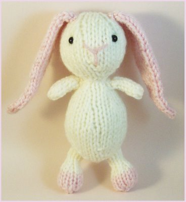 Free bunny rabbit amigurumi knitting pattern