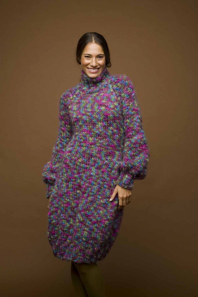 Bulky yarn sweater dress with turtleneck free knitting pattern