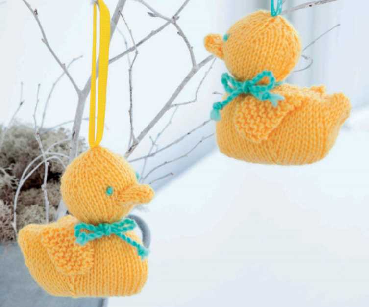 Free Knitting Pattern for Easter Ducklings