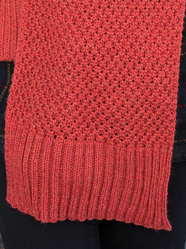 Free Knitting Pattern for a Scarf Quinn. Easy textured scarf knitting pattern.