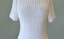 Free Knitting Pattern for a Women’s Raglan Tee