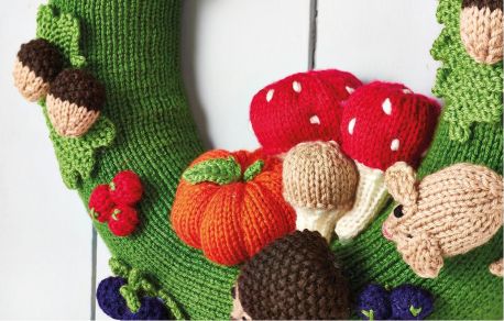 Free Knitting Pattern for an Autumn Wreath
