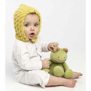 Free Knitting Pattern for a Cabled Bonnet for Baby