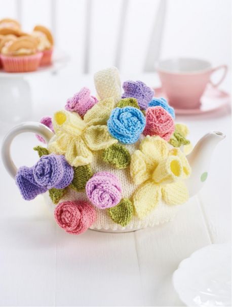 Free Knitting Pattern for a Simple Flower Teacosy