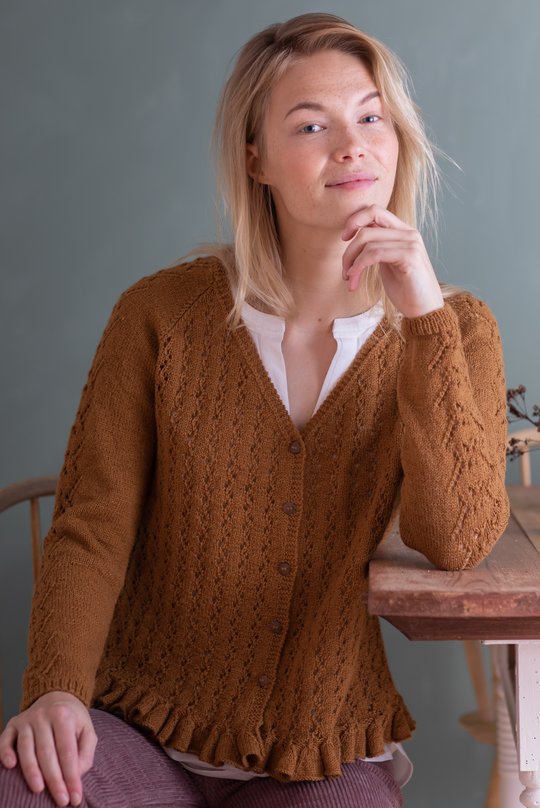 Free Knitting Pattern for a Women’s cardigan with raglan sleeves
