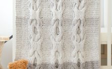Free Knitting Pattern for a Hugs and Kisses Baby Blanket