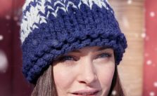 Free Knitting Pattern for a Gradient Hat in Bulky Yarn